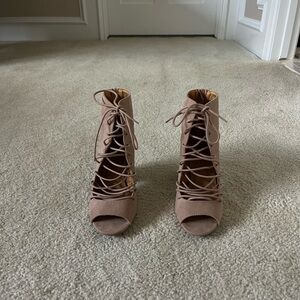 Women’s lace-up light pink ankle boots with 2-3 inch heel